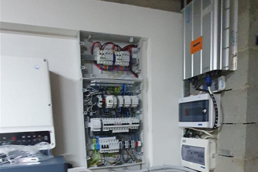 Binar elektrikář